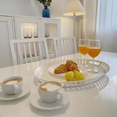 Del Mar 1 Deluxe Apartment Torrevieja Centrum ภายนอก รูปภาพ